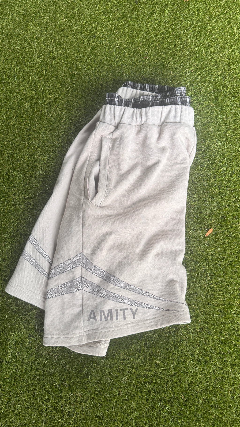 AMITY GRAY SWEATSHORT “Gray Marble”